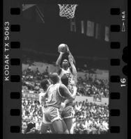 Derrick Dowell in USC vs UCLA basketball game, 1987