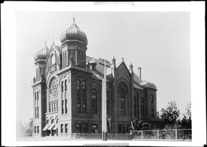 Exterior view of Temple B'Nai B'Rith on the corner of Ninth Street and Hope Street, ca.1900