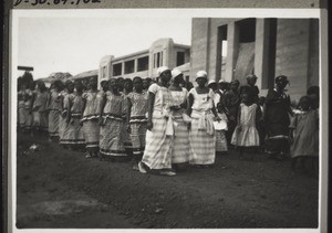 Pupils from the Girls' Institute in Aburi during the procession