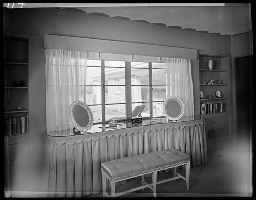 Goldsmith, Mr. and Mrs. Clifford, residence. Interior and Furniture