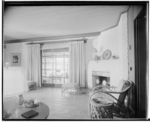 Peters residence. Living room
