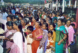 Nordindien. Fra 50 års jubilæum i NELC , november 2000. Bespisning af 5000 mennesker ved Jubilæums gudstjenesten