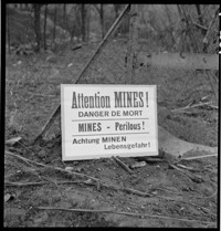 [Signs warning of land mines, Ammerschwihr?]
