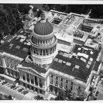 Aerial view of the California State Capitol undergoing construction of the new annex