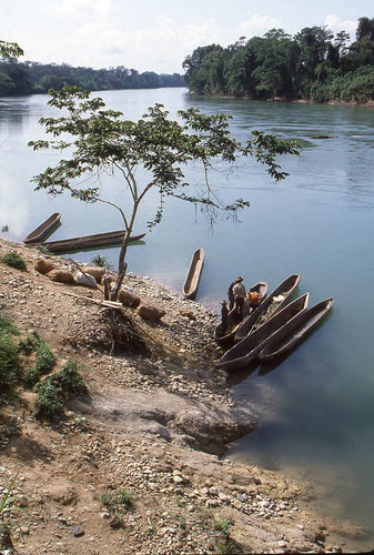 Guatemalan refugees in canoes, Puerto Rico, ca. 1983