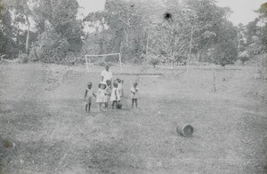 Girls' football match, Congo, ca. 1900-1915