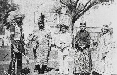 Chief Red Horse, Jose Baylon (Salinan), Anna Herrera (née Forsting) (Salinan), Rebecca Red Horse and Felicita Forsting (née Rosas) (Salinan), Paso Robles parade : ca. 1931