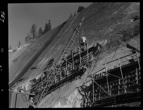 Big Creek - Mammoth Pool - Pouring dental concrete on east abutment