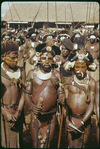 Mount Hagen show: Huli men