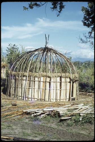 Dani honai house under construction