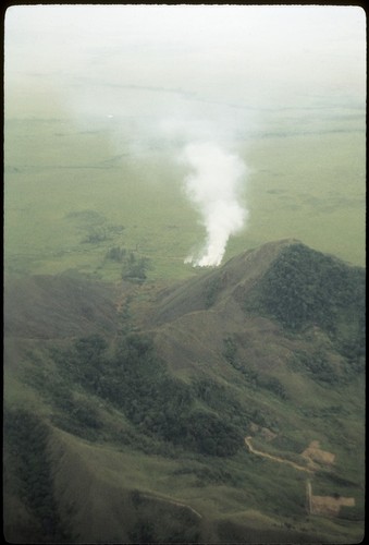 Wahgi River Valley, smoke from garden burning