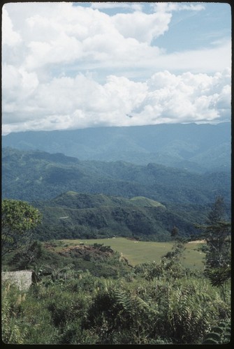 Tabibuga airstrip, airplane taking off