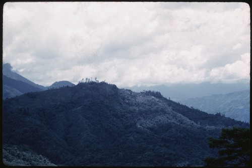 Kwiop houses, seen from Togban