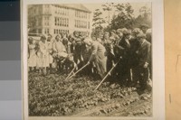 Luther Burbank teaching Oakland school children war garden work