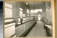 Mercantile Trust Co. of Calif.'s Branch Office at S.W. cor. Hyde & Pacific Sts., where on April 9/25 at 2 P.M., Police Officer Geo. W. Campbell was shot by Felix Sloper, an ex-convict, and on April 11/25 at 10 A.M. the officer died. Looking from rear of Bank to front door