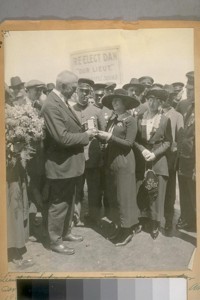 Lieut. D. Sylvester receiving a medal for Service with the International Traffic Ass., 1920