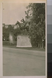 P.P.I. [Panama-Pacific International] Exposition. [Statue of Native American man on horse.]