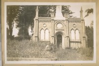 The tomb of Peter Donohue [Donahue] in Calvary Cemetery. He was born in Glasgow Scotland Jany. 11th 1823 [actually 1822]