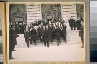 L to R: Det. Lester Dorman and Det. Sergt. Jackson leaving the City Hall, Dec. 1920