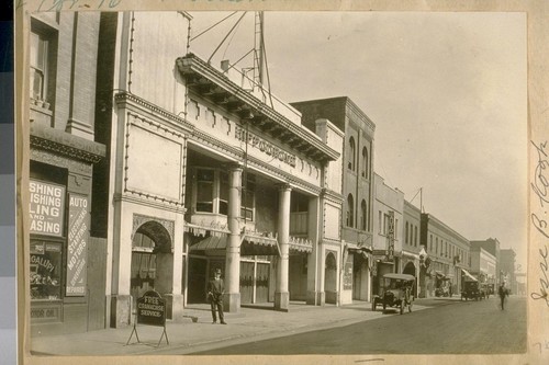 The New Hippodrome Dance Hall at 560-Pacific St., the last of the Barbara [Barbary] Coast on Pacific bet. Kearny & Montgomery Sts