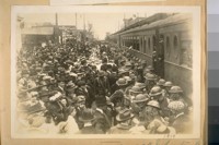 Oaklanders greeting the 159th Infantry in 1919 returning from the World's War