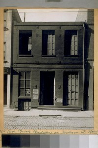 The Old Red Brick Building on Jackson St. North side bet. Montgomery and Sansome, about 100 ft. from Montgomery. Taken March 26, 1921. Built about 1867