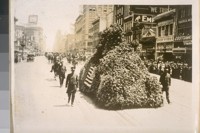 The Philadelphia Police Detail and the Liberty Bell on Market St. 1915