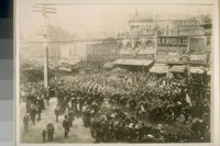 Troops on there [sic] way to Manila. May 28/98. Showing the North Side of Market bet. Kearny & Grant Ave