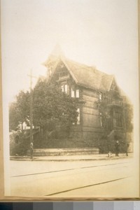 The old home of Wallace Everson at S. W. corner 16th and Filbert Sts. Oakland. Photo taken Oct. 5/28