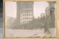 Photo same as above one. Market, Geary and Kearny. [People gathered to hear Madam Tetrazzini sing on Market Street, New Year's Eve.]