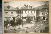 Fire on Vallejo St. bet. Fillmore & Webster Sts. about 1915. Engineer Frank Crockett of 20-Engine standing on the side walk