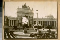 P.P.I. Ex. [Panama-Pacific International Exposition] 1915. [Arch and Fountain of the Setting Sun, Court of the Universe.]