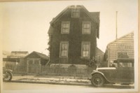 This is the other half of the Briggs home and stands on the west side of Chestnut between 5th and 7th Sts., Oakland. Photo taken 5/28