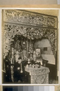 Head quarters on the Hop Sing Tond [Tong] of San Francisco China Town. Sept. 1929