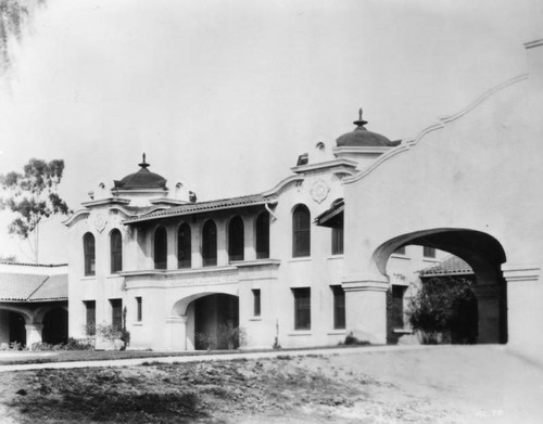 Granada Ave. School in Alhambra