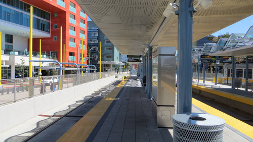 Platform at Expo Line Downtown Santa Monica station, April 28, 2017