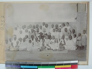 Women's group, Alakamisy, Madagascar, ca.1912