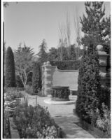 Harvey Mudd residence, courtyard with dancing maenad relief, Beverly Hills, 1933