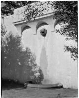 James R. Martin residence, lion head wall fountain, Los Angeles, 1931