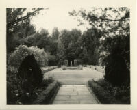 John Percival Jefferson residence, pond framed by clipped lawn and clipped hedges, Montecito, 1931