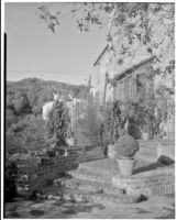 Barton Hepburn residence, entryway to house, Beverly Hills, 1930-1931