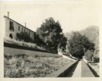 Wright Saltus Ludington residence, side view of terraces, Montecito, 1931