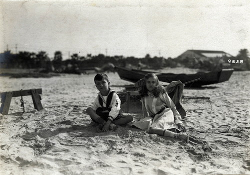 Children on Coronado beach c. 1916