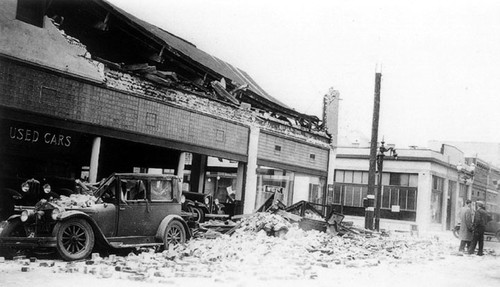 Damage from March 1933 earthquake to Haley's Dodge Garage on E. 5th St. on March 10, 1933