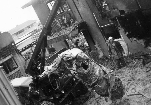 Removing a jet engine after the Leisure World plane crash of 1967