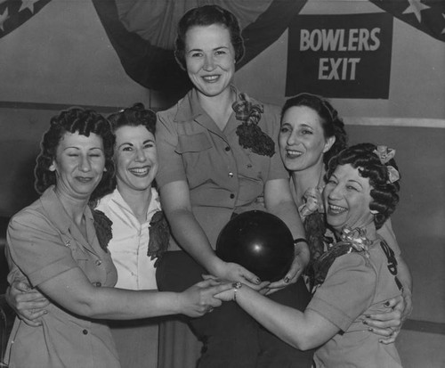 Los Angeles girls quintet bowling team