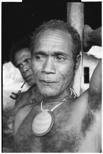 Man with dafiburua pearlshell pendant around neck