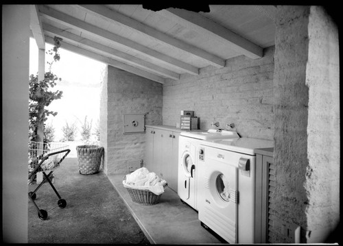 Pace Setter House of 1948. Laundry area