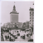 Street scene in front of Oakland City Hall, 1924