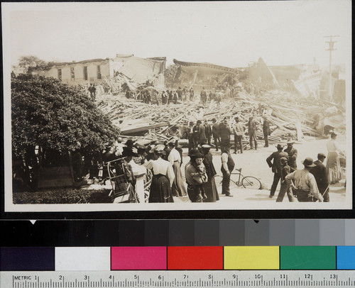 Grand Hotel. [Crowd gathered to see collapsed hotel. Santa Rosa.]